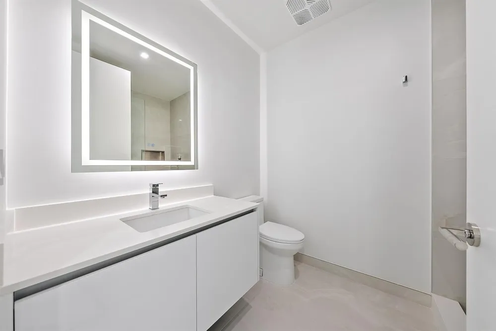 220 Lake Shore Drive #1008 Lake Park, FL 33403