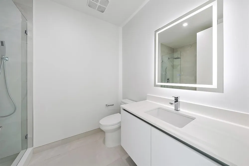 220 Lake Shore Drive #1008 Lake Park, FL 33403