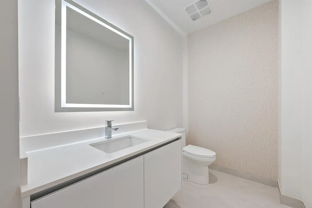 220 Lake Shore Drive #1008 Lake Park, FL 33403