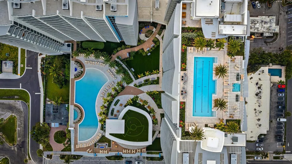 220 Lake Shore Drive #1008 Lake Park, FL 33403