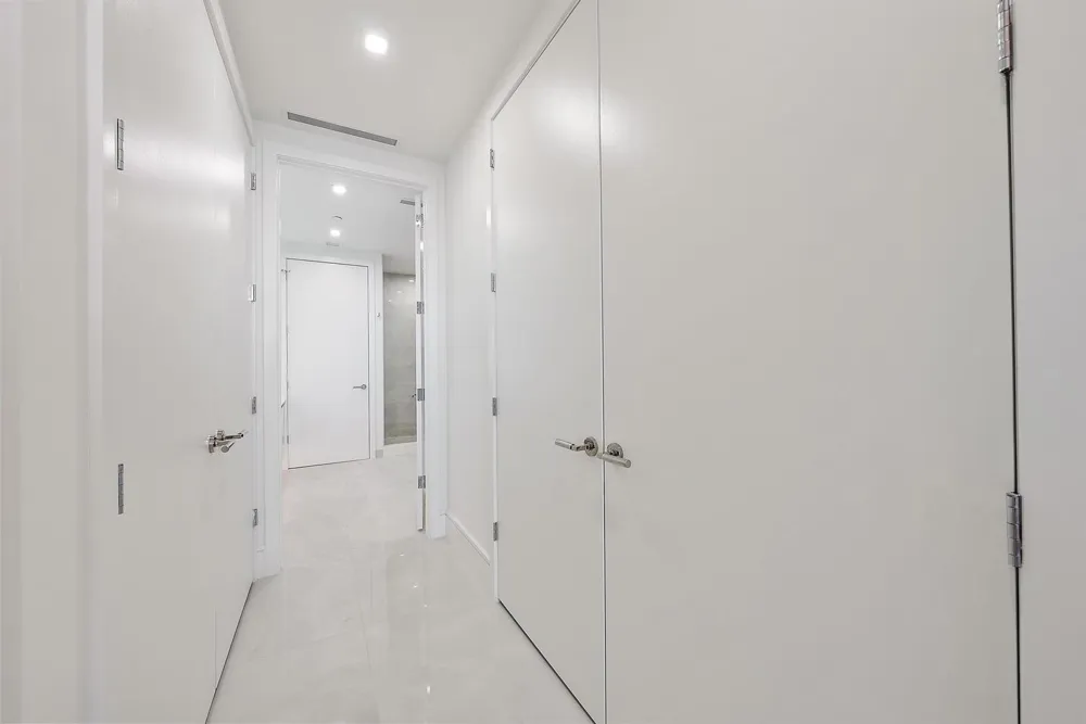 220 Lake Shore Drive #1008 Lake Park, FL 33403