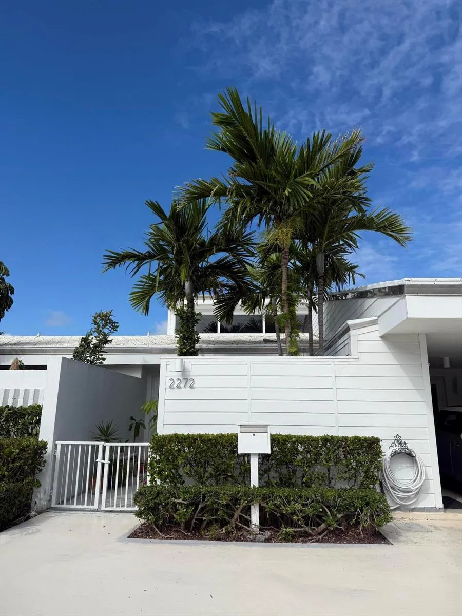 2272 S Ocean Boulevard #T6 Palm Beach, FL 33480