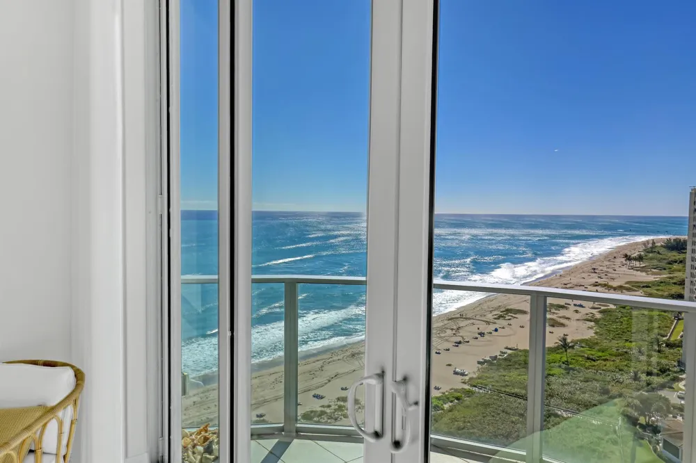 3100 Ocean Dr #1805 Singer Island, FL 33404