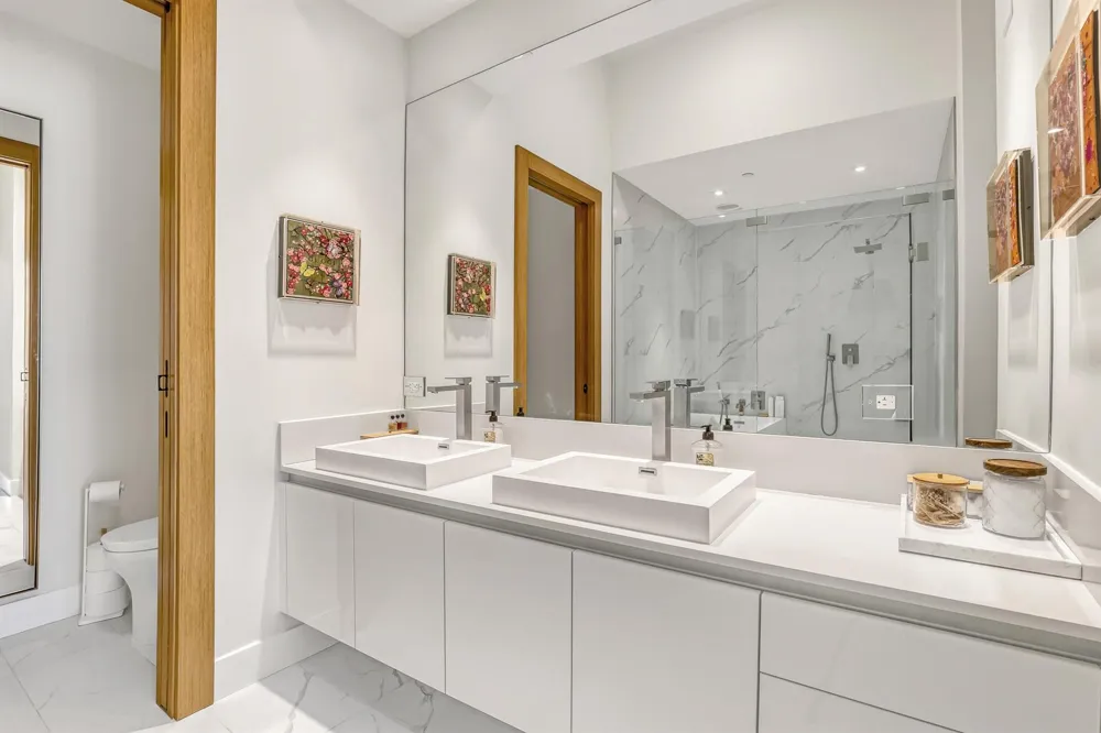 3100 Ocean Dr #1805 Singer Island, FL 33404