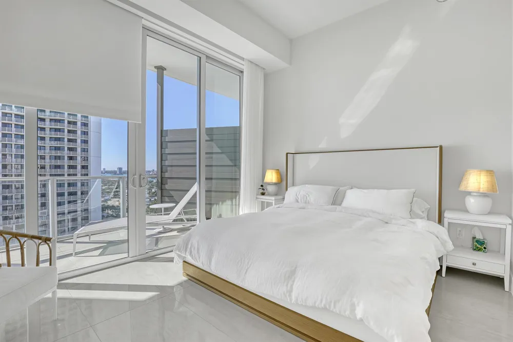 3100 Ocean Dr #1805 Singer Island, FL 33404