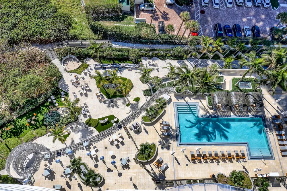 3100 Ocean Dr #1805 Singer Island, FL 33404