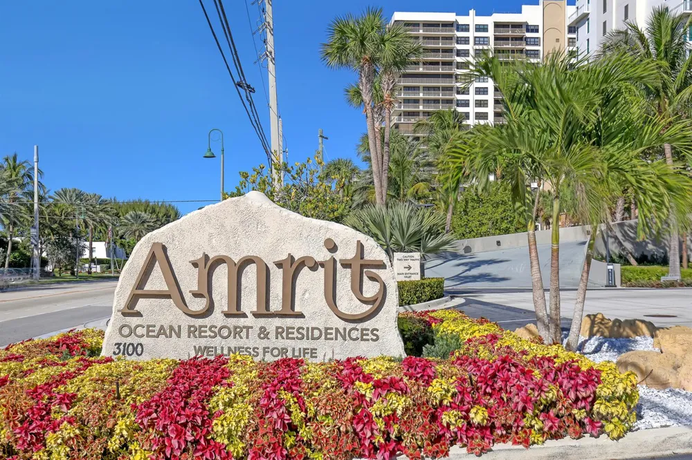 3100 Ocean Dr #1805 Singer Island, FL 33404