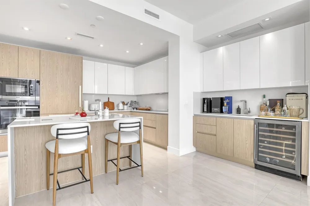 3100 Ocean Dr #1805 Singer Island, FL 33404