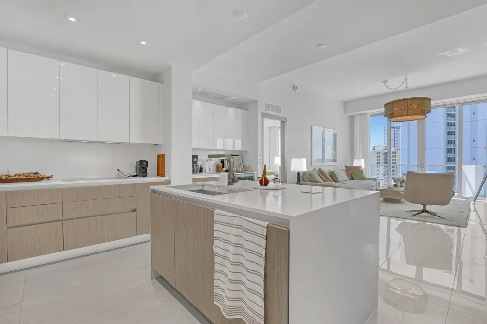 3100 Ocean Dr #1805 Singer Island, FL 33404