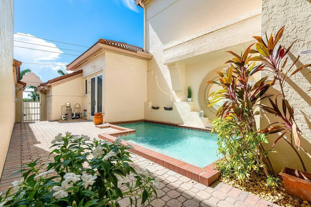 4517 S Ocean Boulevard Highland Beach, FL 33487