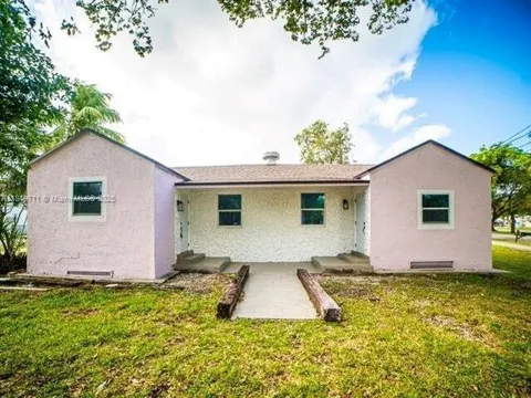 412 Columbus Parkway #2