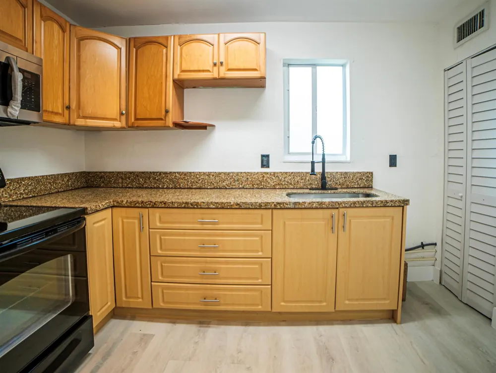412 Columbus Parkway #2 Hollywood, FL 33021