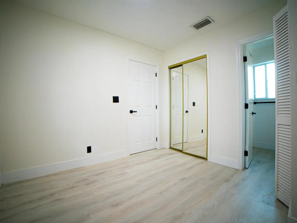 412 Columbus Parkway #2 Hollywood, FL 33021