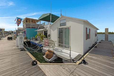 1801 Roosevelt M-28 Boulevard