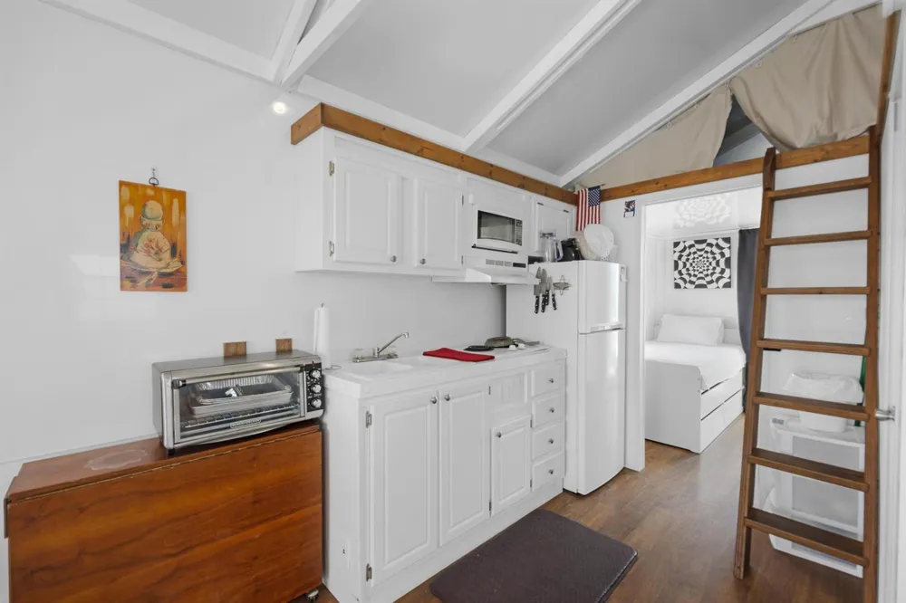 1801 Roosevelt M-28 Boulevard Key West, FL 33040