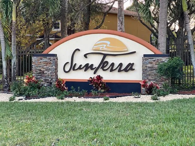 5845 Gypsum Place West Palm Beach, FL 33413