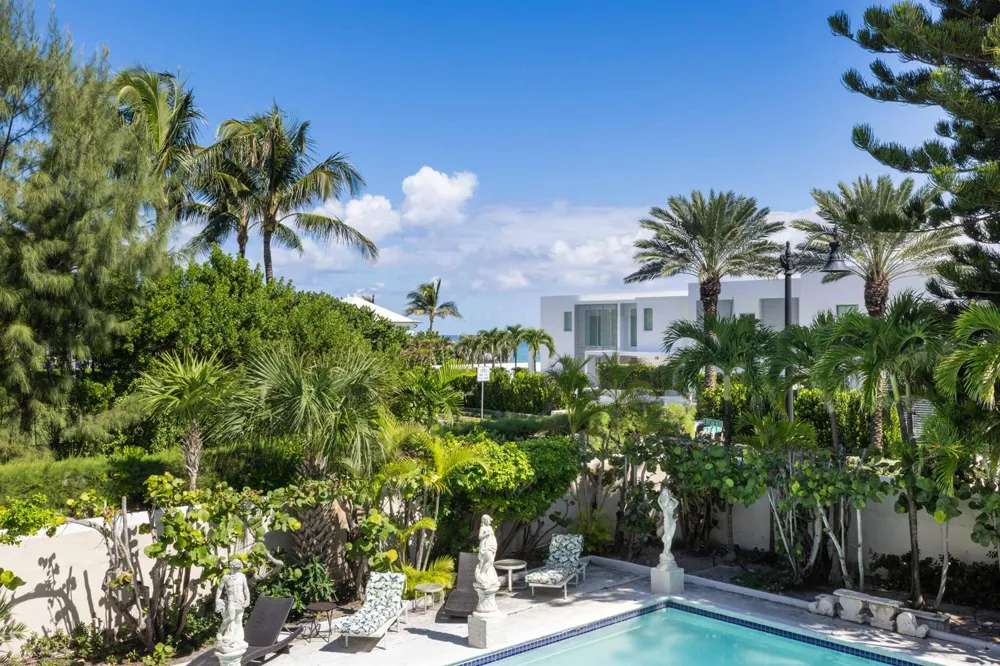 1048 S Ocean Boulevard Palm Beach, FL 33480