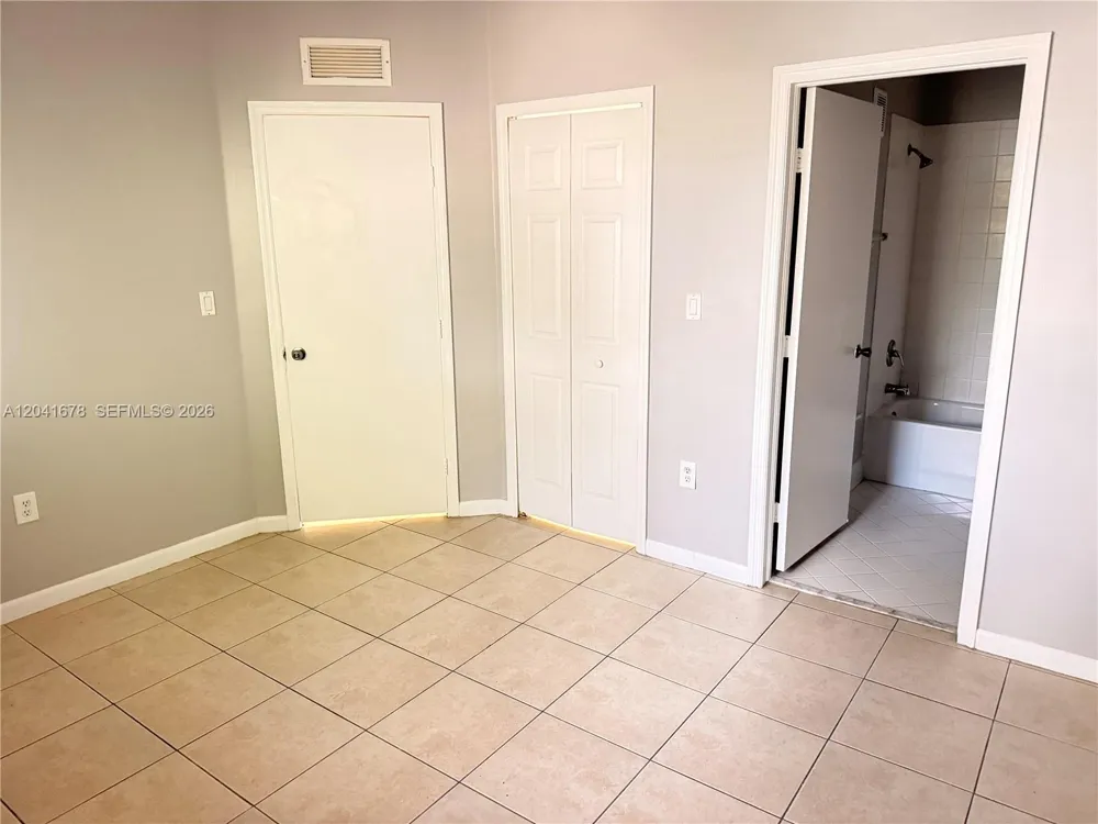 2930 SE 12th Rd #205-31 Homestead, FL 33035