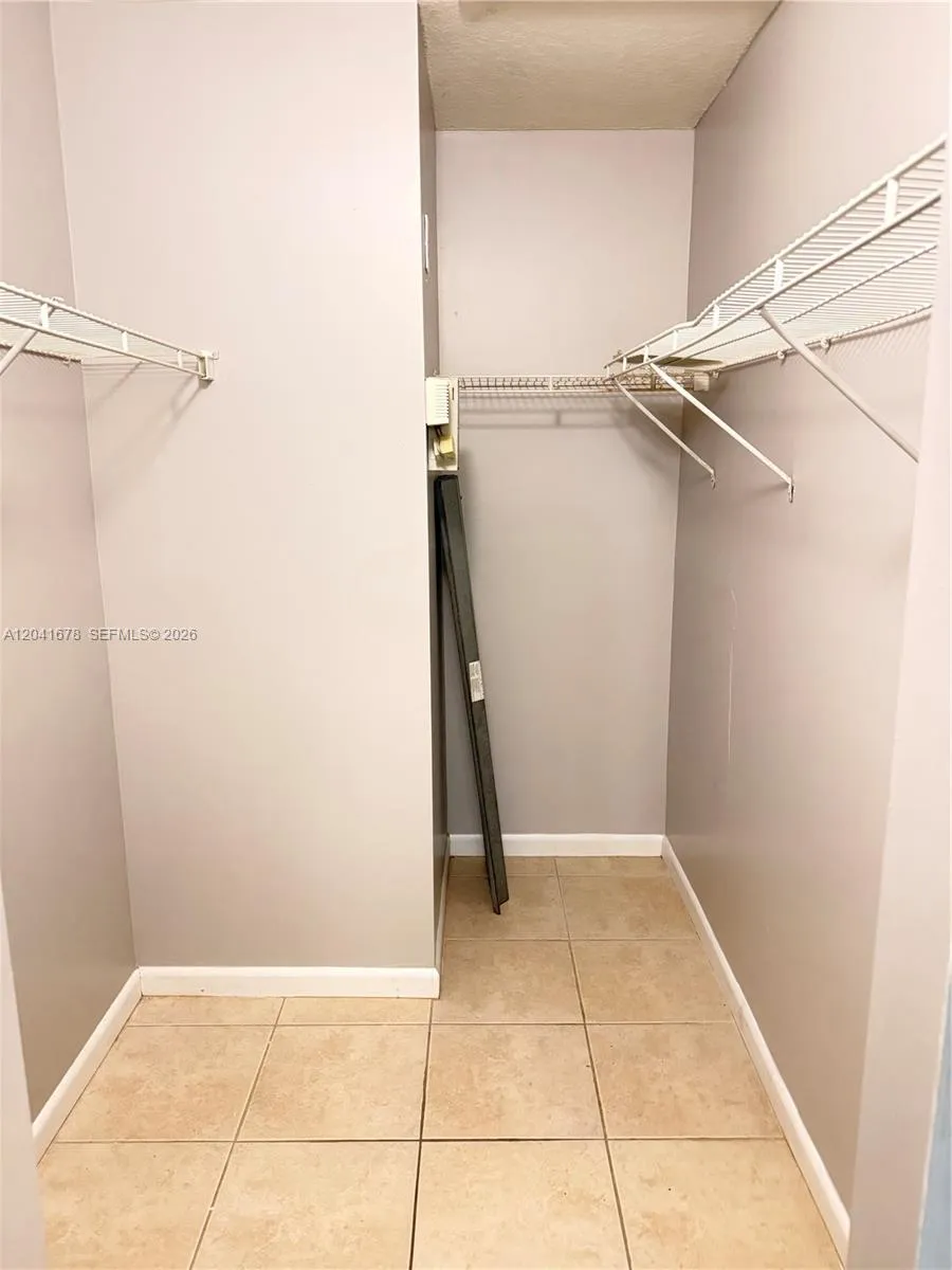 2930 SE 12th Rd #205-31 Homestead, FL 33035