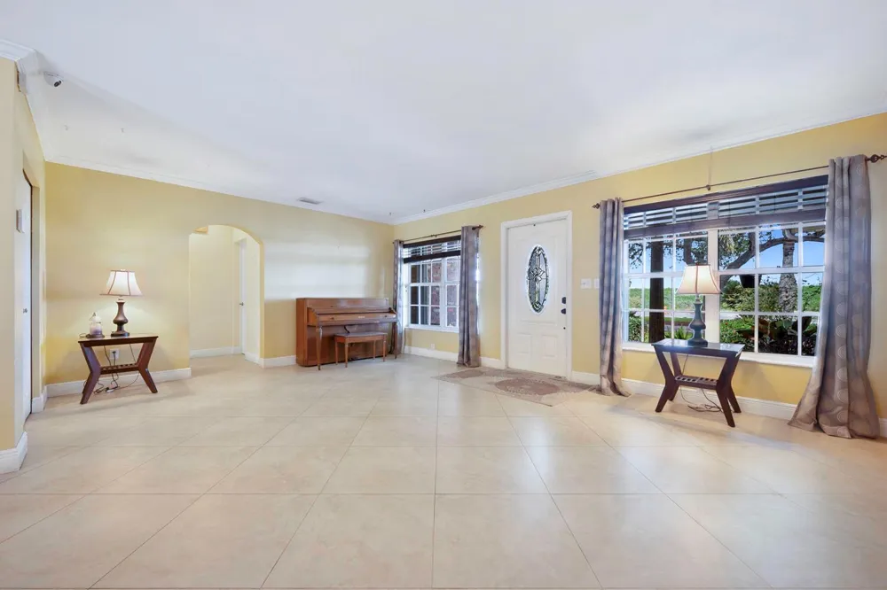 13348 Us Highway 441 Canal Point, FL 33438