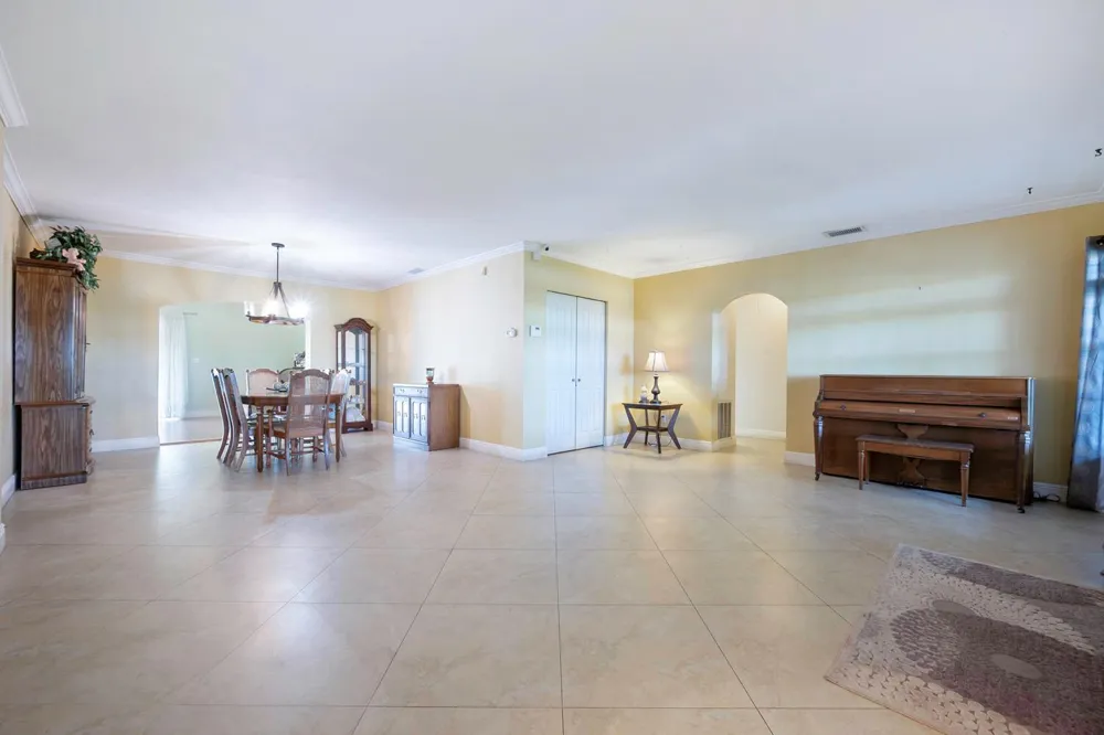 13348 Us Highway 441 Canal Point, FL 33438