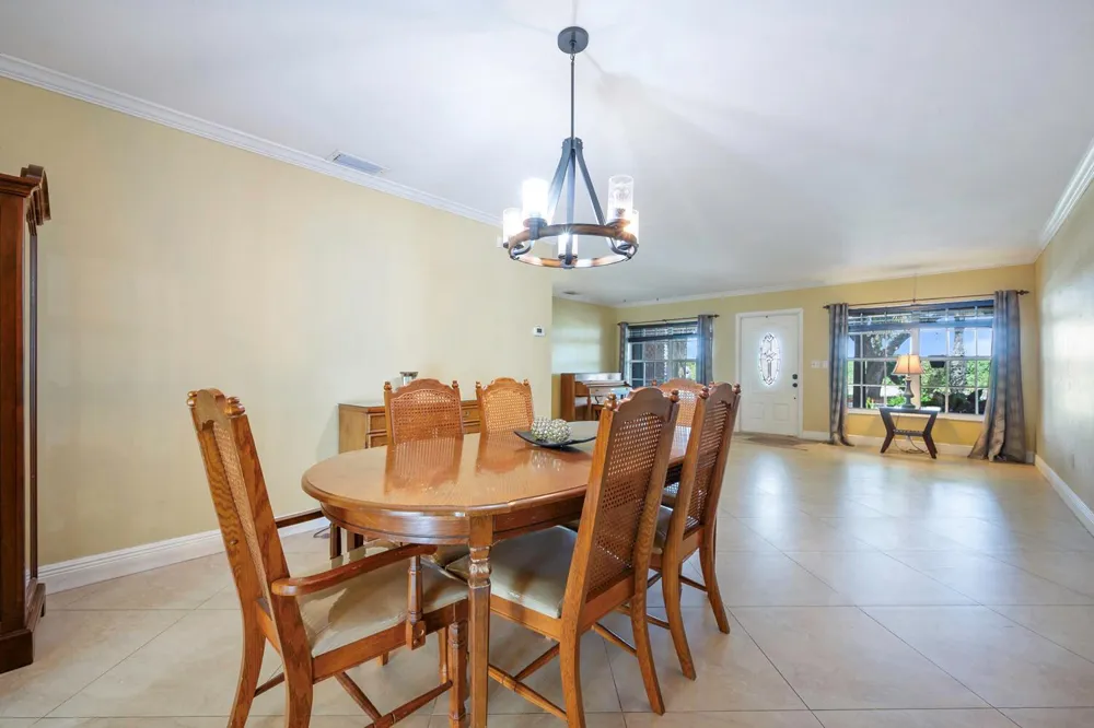 13348 Us Highway 441 Canal Point, FL 33438