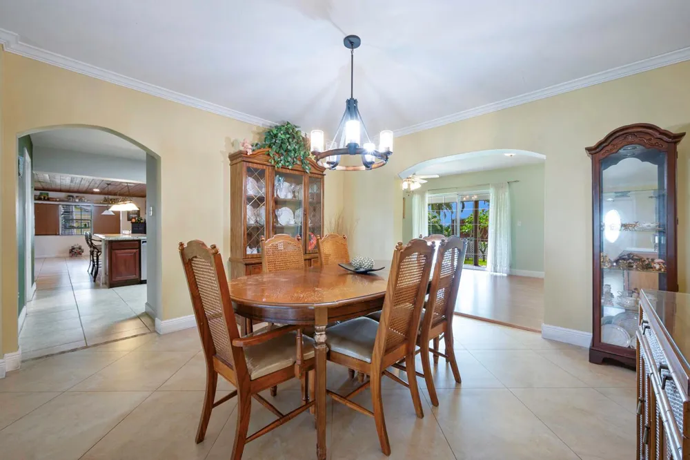 13348 Us Highway 441 Canal Point, FL 33438