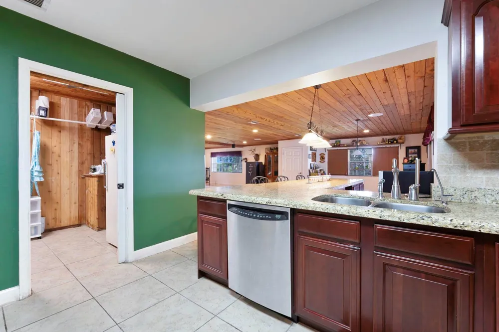 13348 Us Highway 441 Canal Point, FL 33438