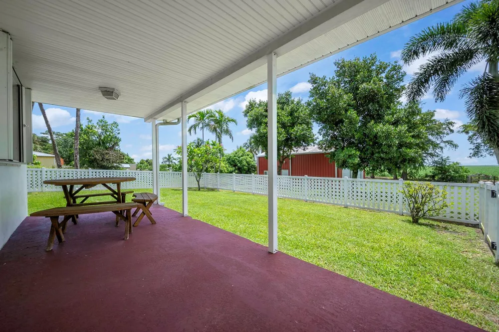13348 Us Highway 441 Canal Point, FL 33438