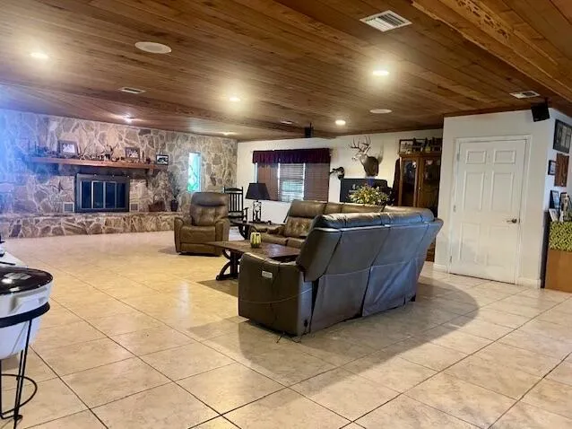 13348 Us Highway 441 Canal Point, FL 33438