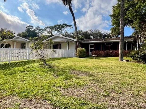 13348 Us Highway 441 Canal Point, FL 33438