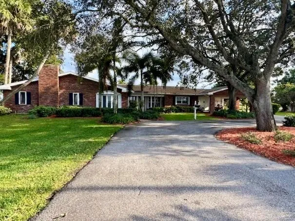 13348 Us Highway 441 Canal Point, FL 33438