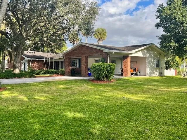 13348 Us Highway 441 Canal Point, FL 33438