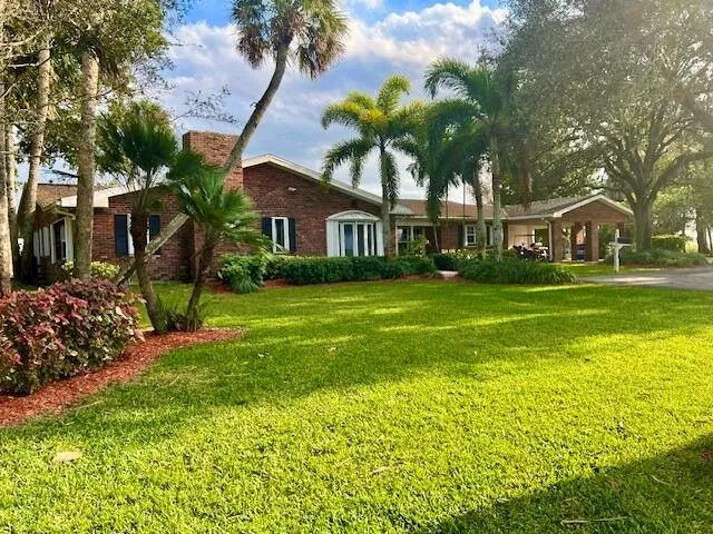 13348 Us Highway 441 Canal Point, FL 33438