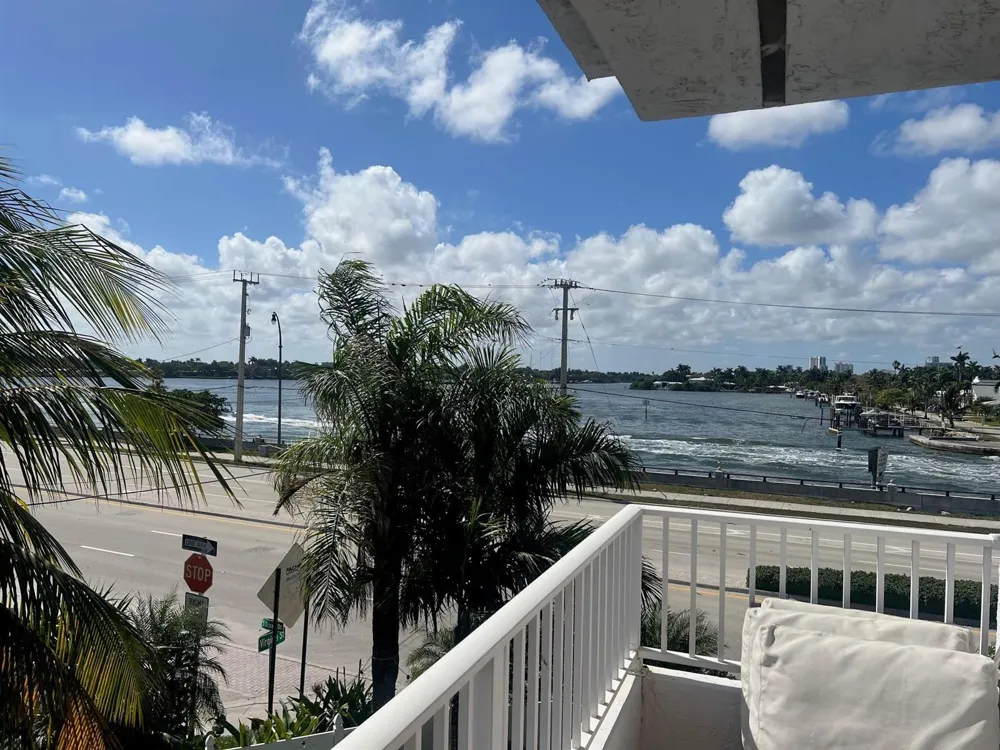 355 Virginia Street Hollywood, FL 33019