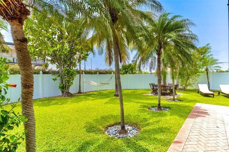355 Virginia Street Hollywood, FL 33019