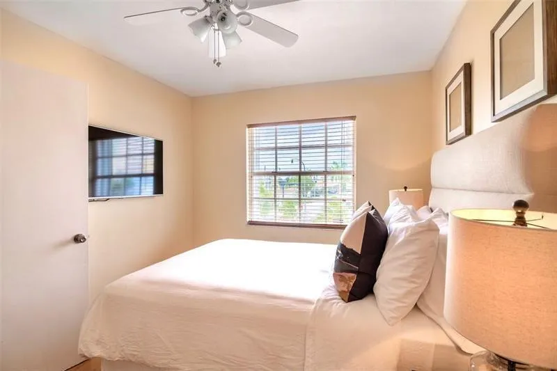 355 Virginia Street Hollywood, FL 33019