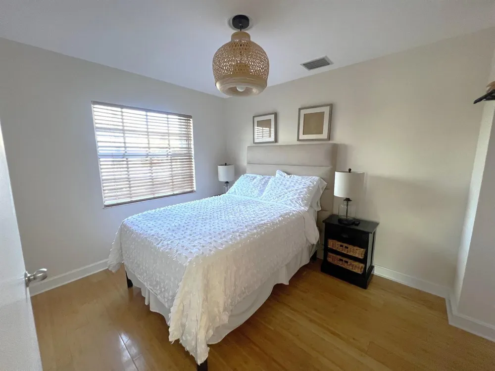 355 Virginia Street Hollywood, FL 33019
