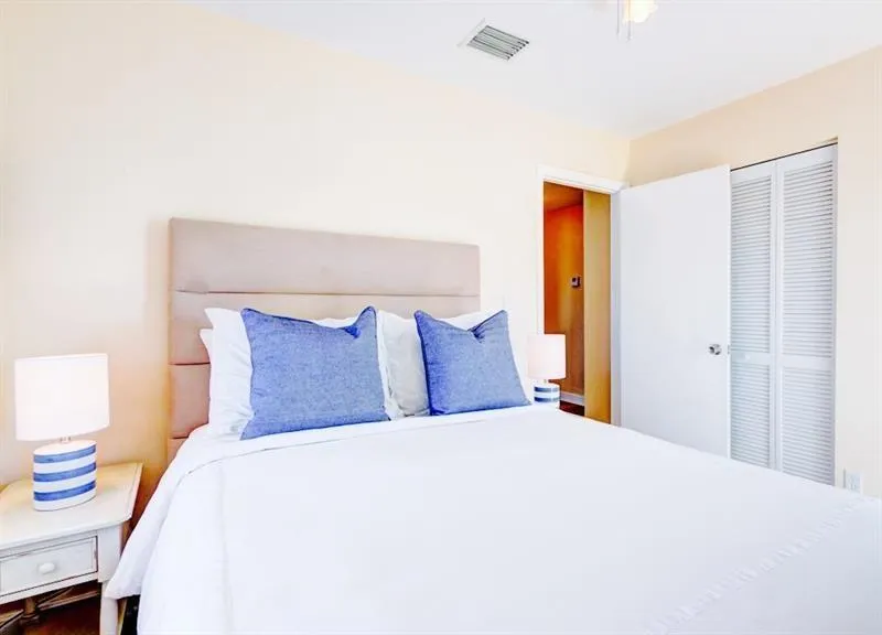 355 Virginia Street Hollywood, FL 33019
