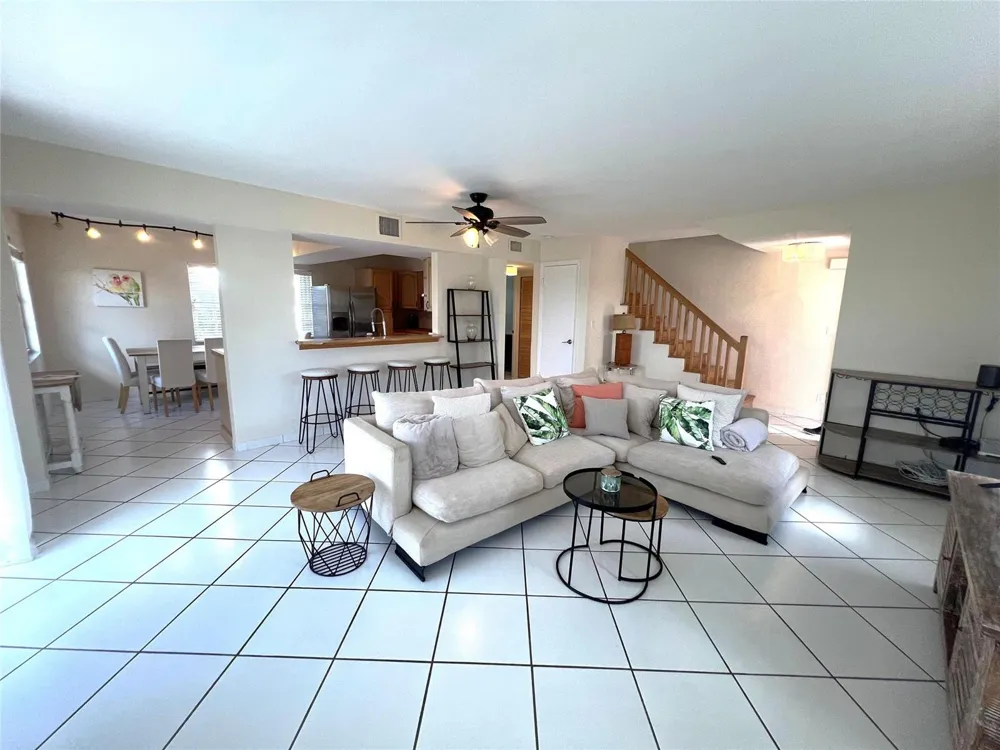 355 Virginia Street Hollywood, FL 33019