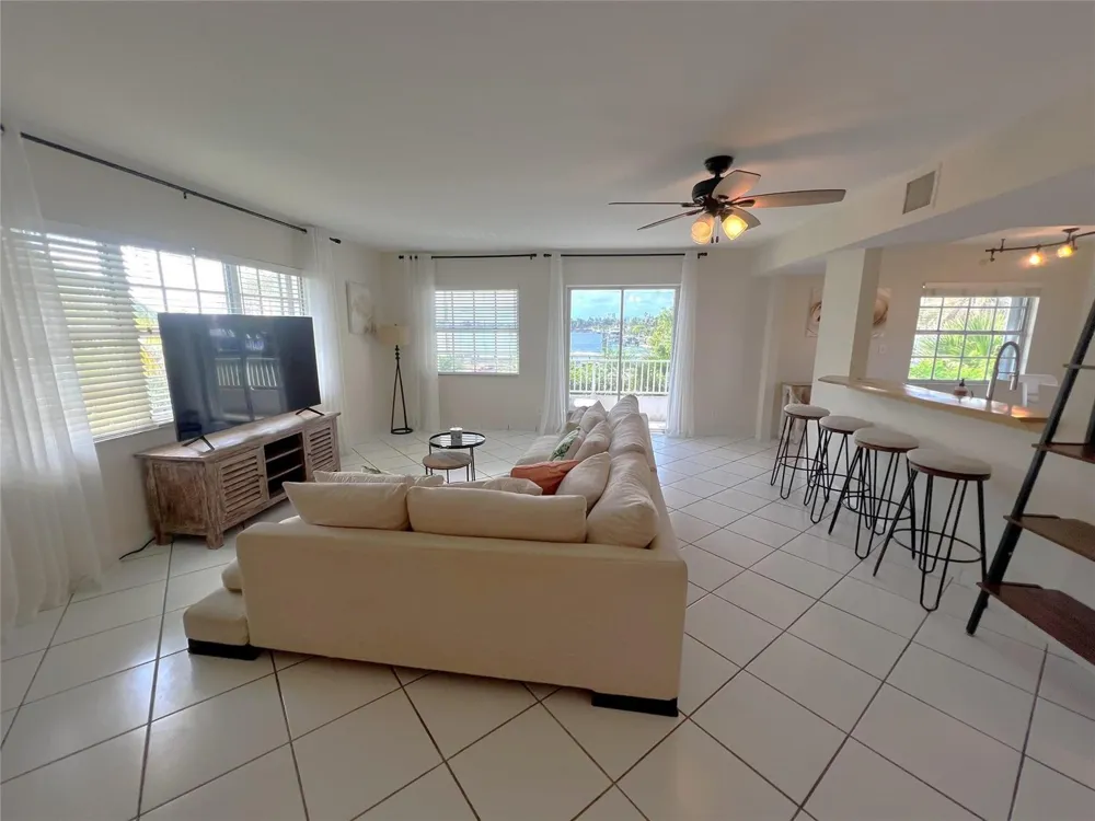 355 Virginia Street Hollywood, FL 33019