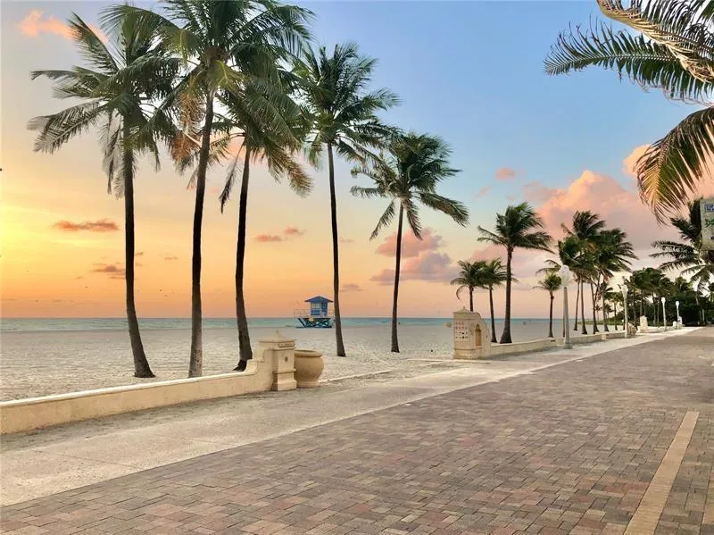 355 Virginia Street Hollywood, FL 33019
