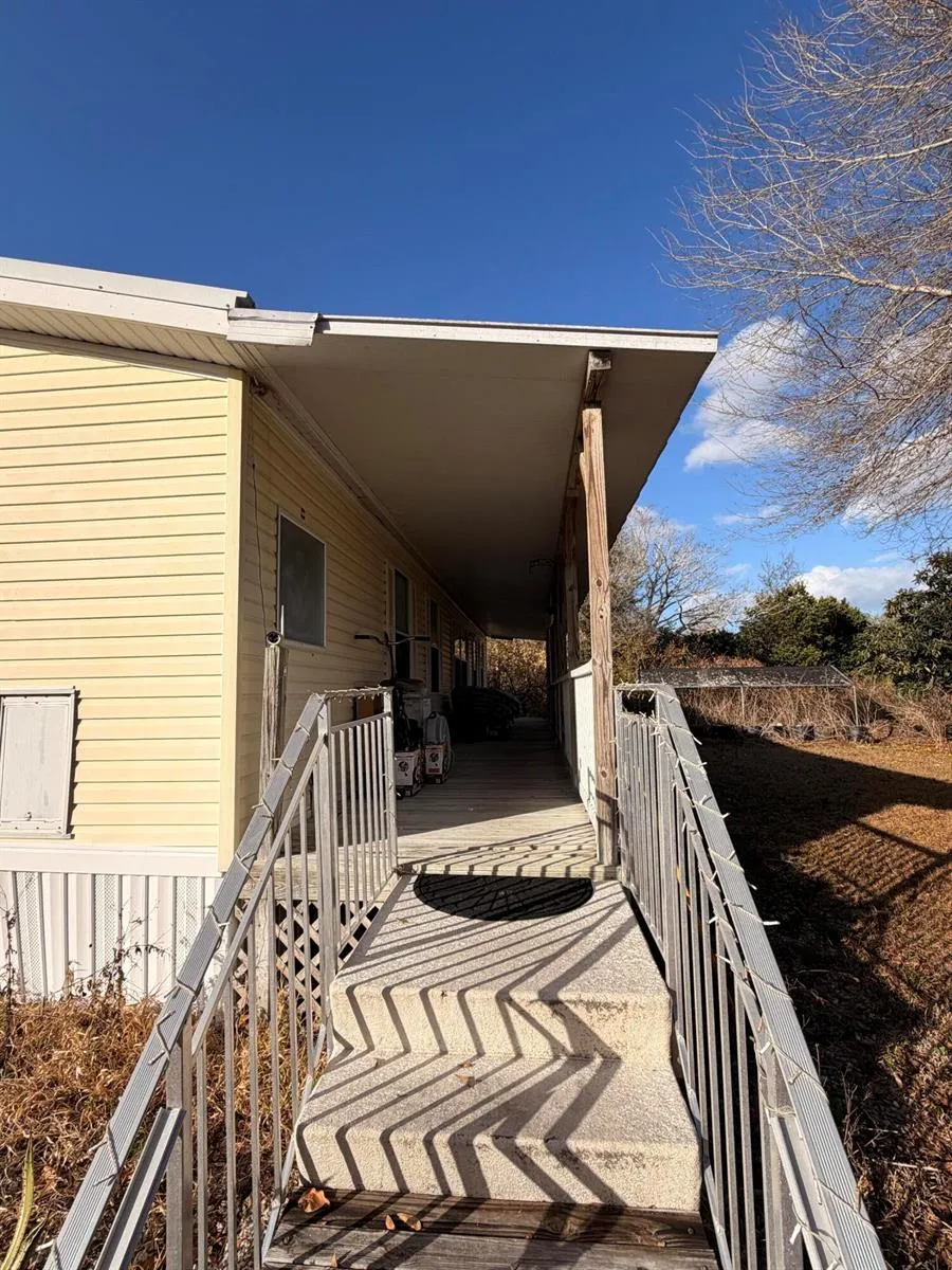 1907 NE 308th Street Okeechobee, FL 34972
