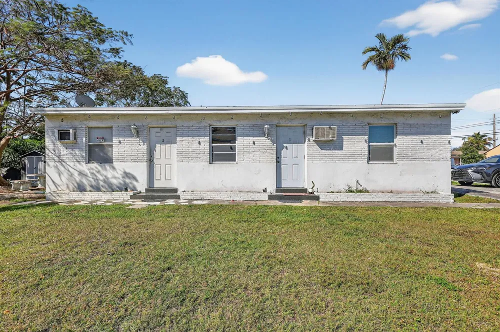 2322 Johnson Street Hollywood, FL 33020