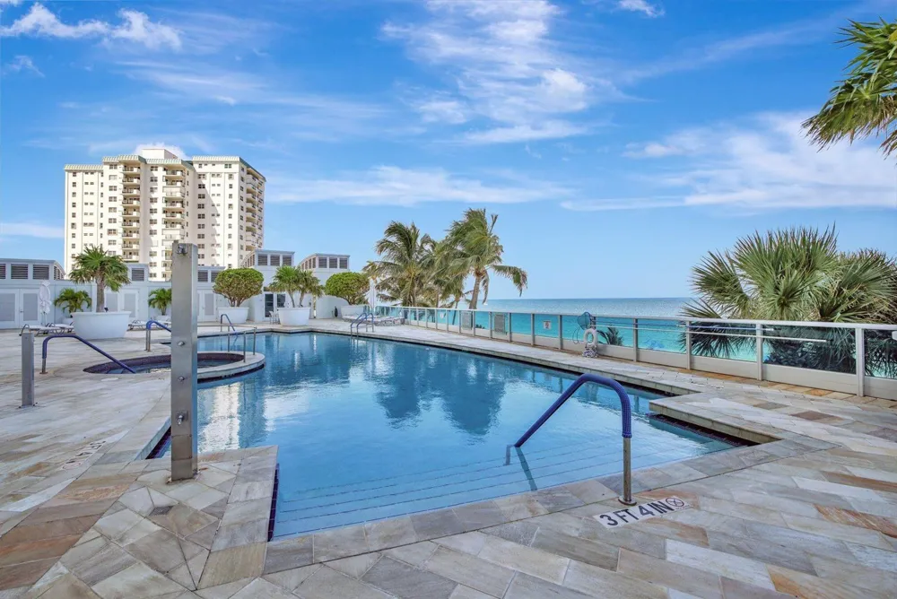 1600 S Ocean Boulevard #UPH01 Lauderdale By The Sea, FL 33062