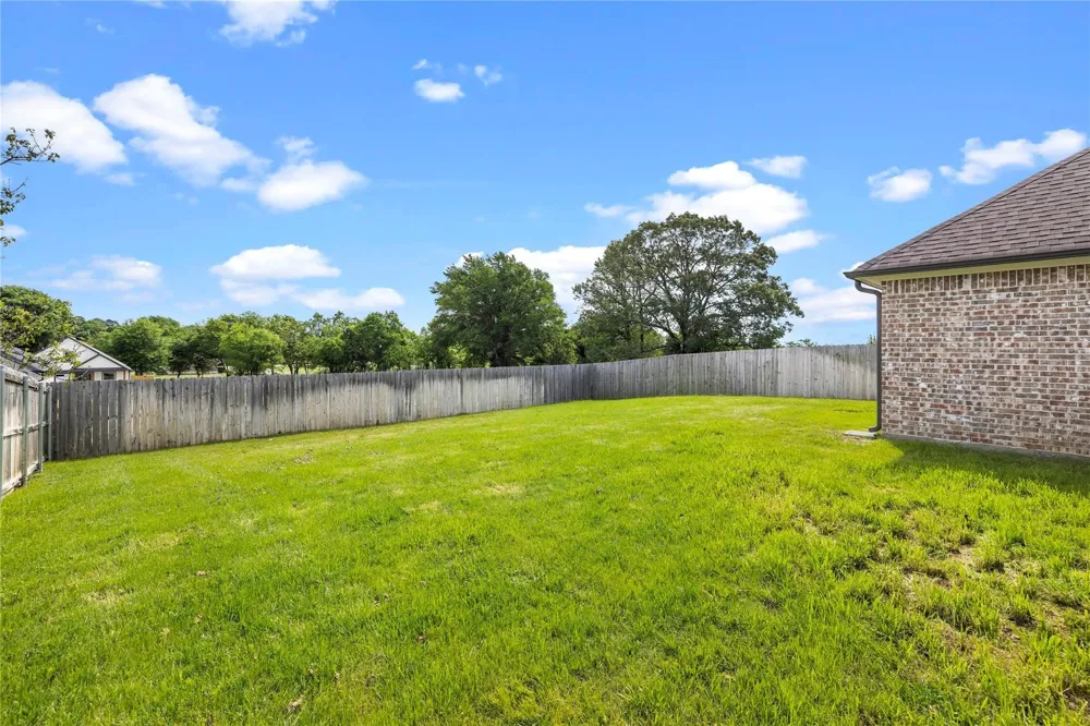 118 Sides Boulevard Bullard, TX 75757