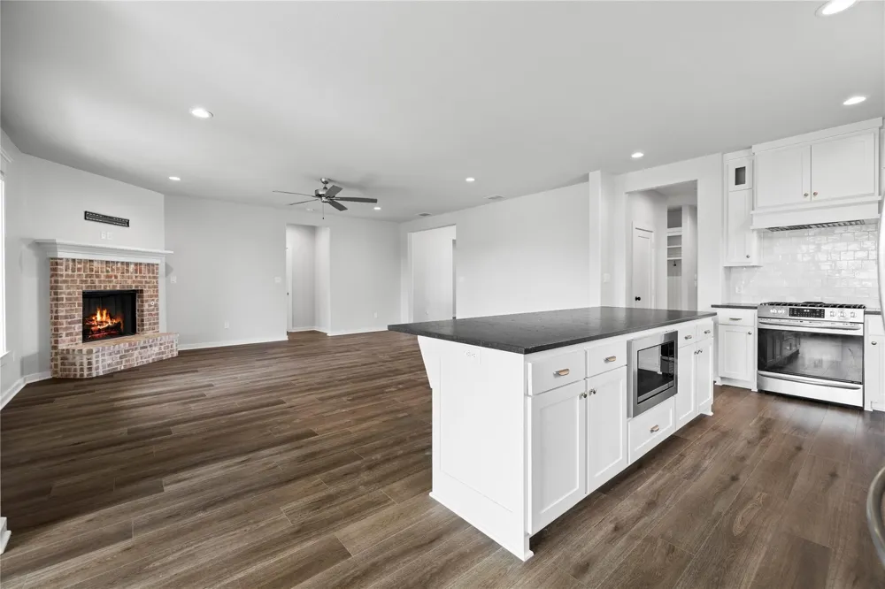118 Sides Boulevard Bullard, TX 75757
