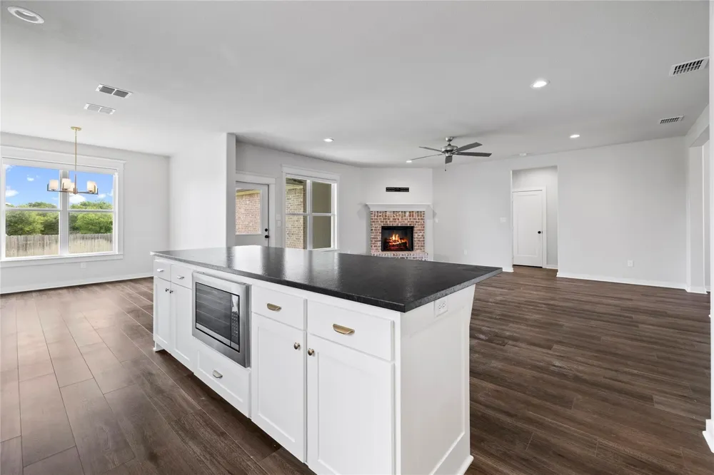 118 Sides Boulevard Bullard, TX 75757