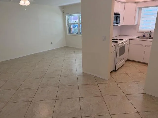 3801 NE 22nd Terrace #12 Lighthouse Point, FL 33064