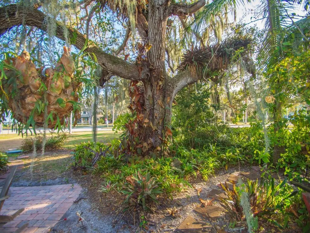 3001 N Indian River Drive Drive Fort Pierce, FL 34946